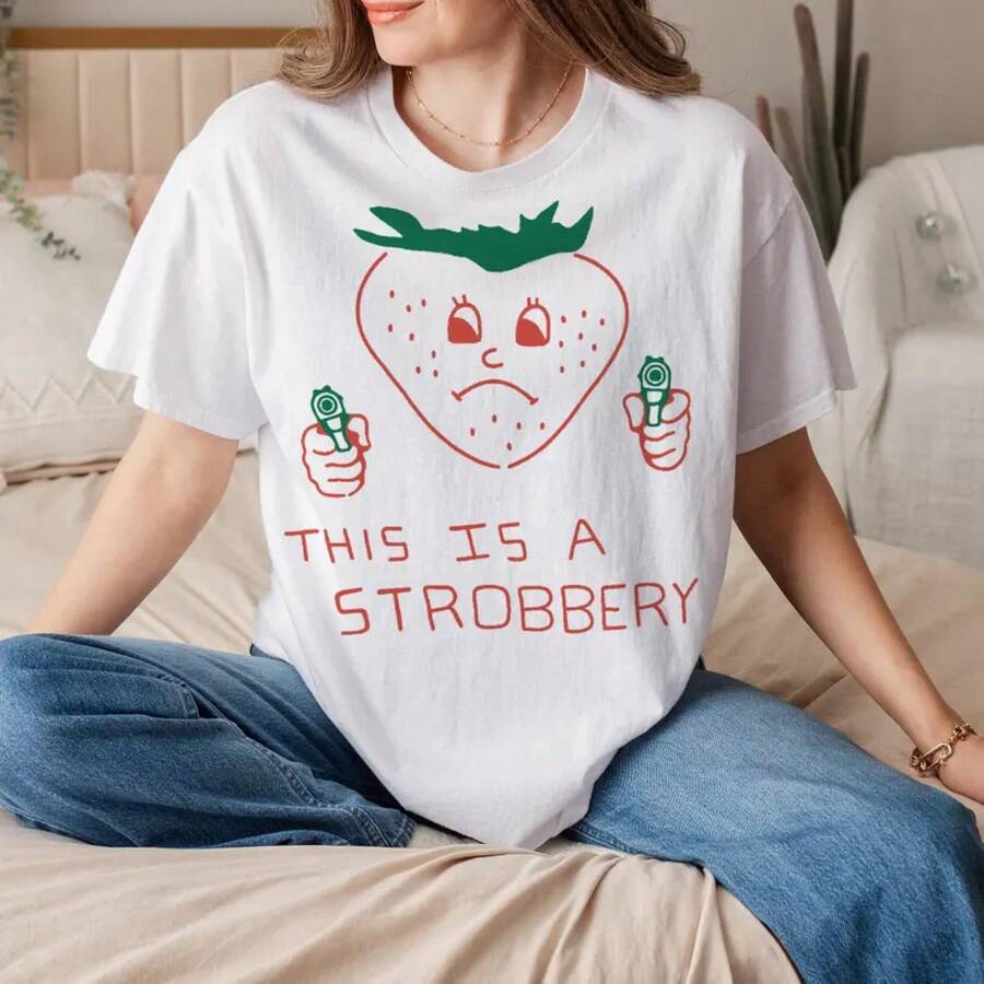 1 Piece, Cream And Red Aesthetic T-Shirt, Made Of High-Quality Cotton With A Fun Strawberry Design, Suitable For Couples, Available In Sizes S-3XL, Unisex, Urban Fashion, Casual Summer Style, Elegant Women's Style, Crew Neck Cotton T-Shirt, For Everyday Wear. | Perfect Holiday Gift | 100% Cotton Fabric | Soft And Comfortable | Crew Neck T-Shirt | - 白色 - 查看 1