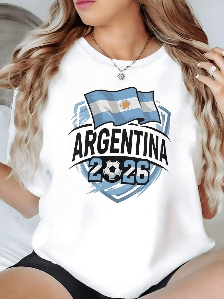 Argentine Flag Waving With A Soccer Ball And The Number 2026 Symbolizing Sporting Passion And National Pride, Ideal For Female Soccer Fans, Comfortable And Modern Casual Women's T-Shirt - 白色 - 查看 1