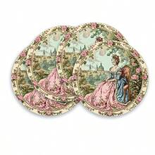 Alas piring bundar bergaya Rococo vintage dengan motif wanita bangsawan abad ke-18 dan pesta teh di taman, tersedia dalam set 1/2/4/6/8 buah, dengan diameter 36 cm. Terbuat dari 100% serat poliester, dapat dicuci dengan mesin, dicuci dengan tangan, dan dicuci kering, serta memiliki sifat anti selip dan tahan panas. Ideal untuk makan sehari-hari dan dekorasi rumah, sempurna untuk penggemar gaya vintage dan barok. - MultiWarna - View 2