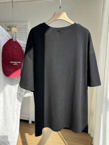 Plus Size Short-Sleeved T-Shirt With Dropped Shoulders And Letter Graphic - 黑色 - 查看 2