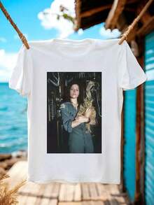 Alien Horror Movie T-Shirt Featuring Ellen Ripley And Jonesy The Cat. # Color: Black, White. Classic Design, Made Of Soft, High-Quality Fabric, Essential Crew Neck Design, Suitable For Casual Or Athletic Wear, A Great Gift And Collector's Item - 白色的 - 查看 1