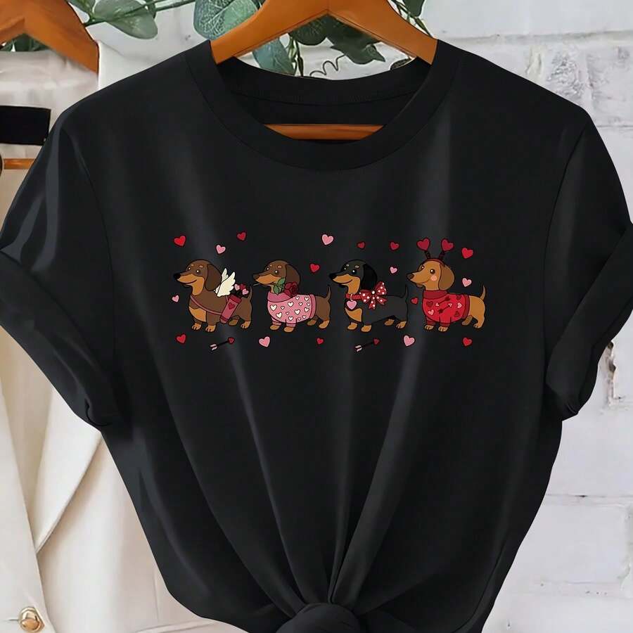 Women's T-Shirt With A New Year's Print Of Four Dachshunds And Cute Heart-Shaped Puppies, Stylish Vintage Clothing For Festive Parties, Short Sleeves For Everyday Wear In Spring/Summer, Simple And Comfortable Round Neck Design, Versatile Loose-Fitting Casual Sports Top - 黑色 - 查看 1
