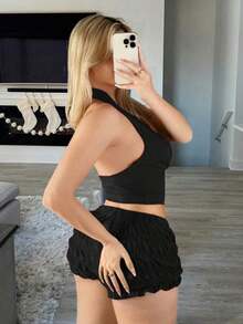 Top halter corto y sexy sin espalda de unicolor con cuello drapeado sin mangas para mujer, estilo Y2K para salir en verano - Negro - Ver 2