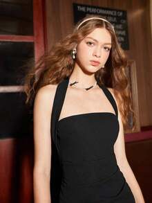 estido ajustado con cuello halter recogido y espalda descubierta - Negro - Ver 3
