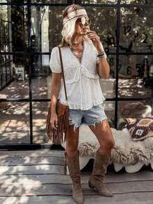 Blusa blanca de mujer con escote en V de encaje transparente, mangas abullonadas y decoración de volantes en el bajo, top casual de verano - Blanco 2 - Ver 5
