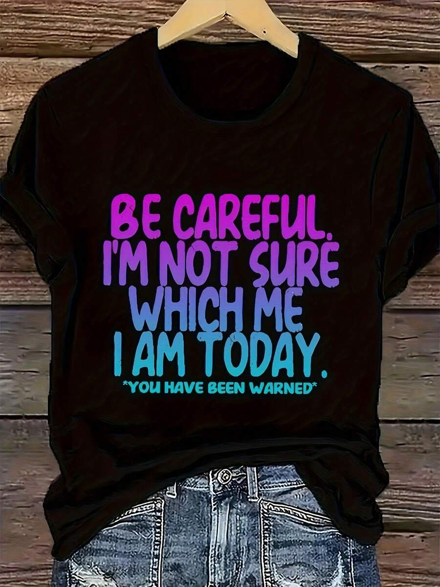 Camiseta divertida para mujer de talla grande "Hoy no estoy segura de quién soy" - Camiseta holgada, de cuello redondo y manga corta con un llamativo estampado de letras, lavable a máquina, informal y con un toque de humor, adecuada para la moda de temporada para tallas grandes, diseño vintage, camiseta de manga corta cómoda para mujer. - Negro - Ver 1