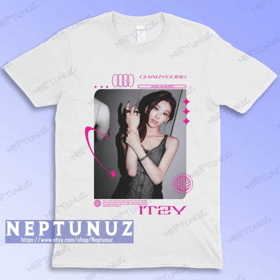 Chaeryeong T-Shirt, Retro Graphic T-Shirt - 白色 - 查看 1