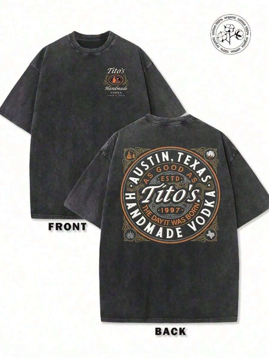Camiseta lavada y usada de 230g, con el logo de Tito's Handmade Vodka en la parte delantera y el texto circular "AUSTIN TEXAS Tito's HANDMADE Vodka" y el logo de la marca en la parte trasera, temática de Tito's Vodka. - Blanco - Ver 1