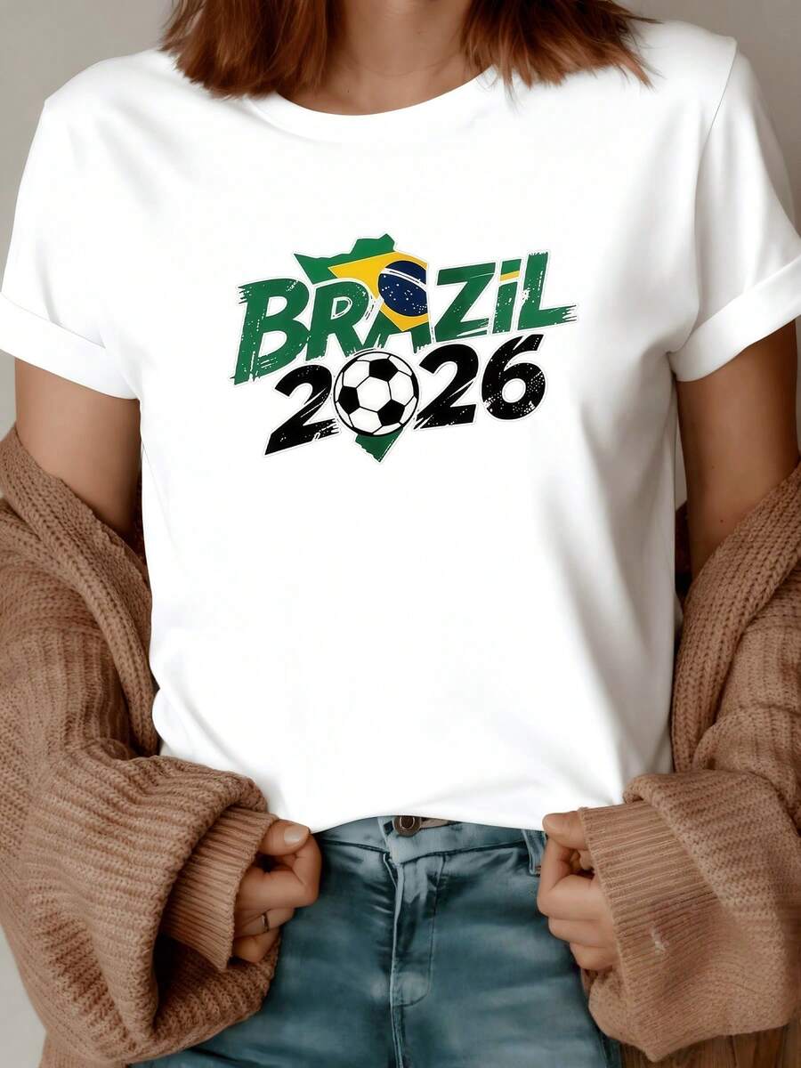 Map Of Brazil With Its Waving Flag And A Soccer Ball Next To The Number 2026 Symbolizing Passion And Hope In The World Tournament. Casual, Comfortable, And Modern Women's T-Shirt - 白色 - 查看 1