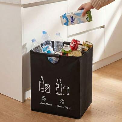 Thùng rác phân loại dung tích lớn, có túi đựng gấp gọn, chứa được 60 chai; thích hợp để sắp xếp rác thải trong nhà bếp, gia đình và văn phòng.