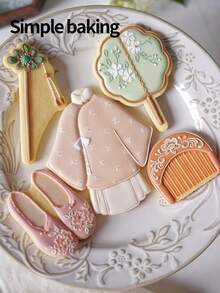 1pc Handheld Size Creative Retro Gift-Giving Plastic Hanfu Chinese Style Cookie Cutter, Vintage Fan Embroidery Shoes Hairpin Comb Shape DIY Fondant Biscuit Mold For Birthday Wedding Party Traditional Baking Present - View 7
