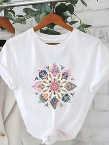 Camiseta elegante de manga corta para mujer con estampado de mandalas y cuello redondo, adecuada para primavera, verano y otoño. Es una prenda moderna, versátil, casual, elegante y de estilo vintage, ideal para el uso diario y las vacaciones. Lavable a máquina, esta camiseta de manga corta es adecuada para todas las estaciones. - Blanco - Ver 6