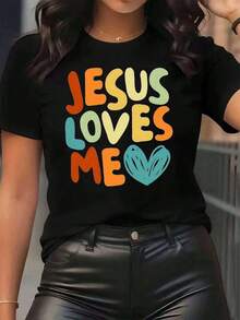 Nuevas llegadas para el verano. Camiseta de mujer con estampado de "Jesus Loves Me", texto colorido y corazón, cuello redondo, uso diario casual, suave y cómoda, moda religiosa para festivales. Blusa, camisa > Hermosa. - Negro - Ver 1