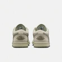 Giày bóng rổ nữ WMNS AIR JORDAN 1 LOW SE APLA, IR7327-304 - màu xanh lá - Xem 4