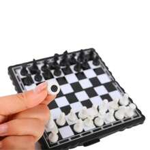 1pc Mini Portable Folding Chess Set, Leisure & Entertainment Activity - Multicolor - View 3
