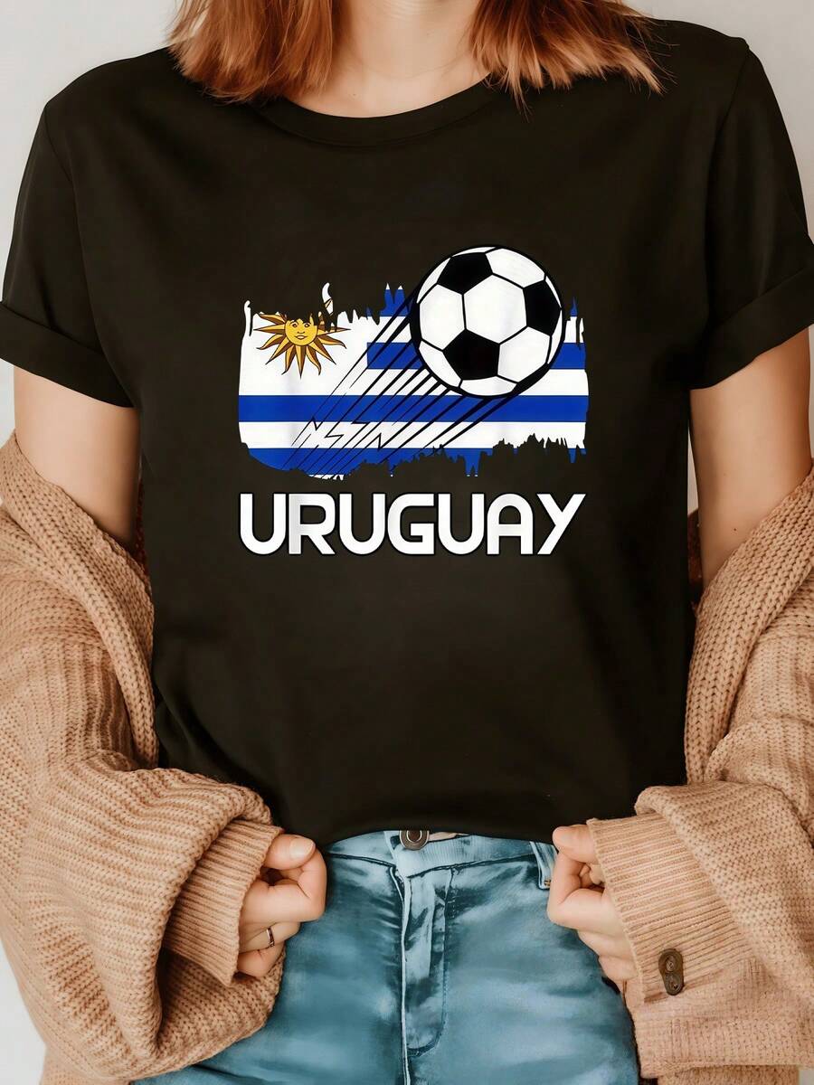 Uruguay Flag With A Radiant Sun And A Soccer Ball Symbolizing The National Passion For The Sport And The Pride Of Its People. Modern, Comfortable, And Casual Women's T-Shirt, Ideal For Showing Love For The Country. - 黑色 - 查看 1