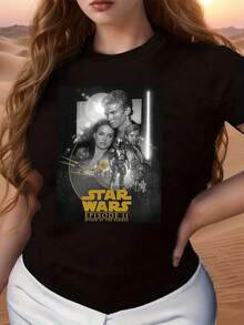 A Graphic Inspired By A Galactic Saga, Featuring Hero Figures,  Sparkle, And A Space-Themed Design That Evokes Adventure And Strength, Expressing Courage And Cosmic Energy. This Comfortable And Modern Women's T-Shirt Is Perfect For Casual Wear. - 黑色 - 查看 6
