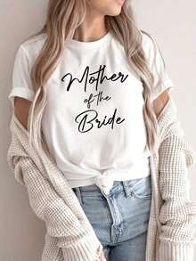 Camiseta para la Madre de la Novia.Camisetas de Despedida de Soltera para Mamá.Fiesta Nupcial.Regalo a juego para la Familia de la Novia.Regalos de Boda para Mamá.Camiseta de Algodón Grueso 220 G para Mujer - Top Blanco para Dama.Confeccionada en 100% algodón puro, grueso y transpirable, esta tela gruesa de 220 G ofrece comodidad y durabilidad.Perfecta para el verano, es ideal para el trabajo, el gimnasio, viajes, salidas informales, deportes al aire libre o para usarla en cualquier temporada.Una prenda básica versátil: ideal para la escuela, ropa de calle o simplemente para relajarse en casa.Camisetas de Mujer. - Blanco - Ver 1