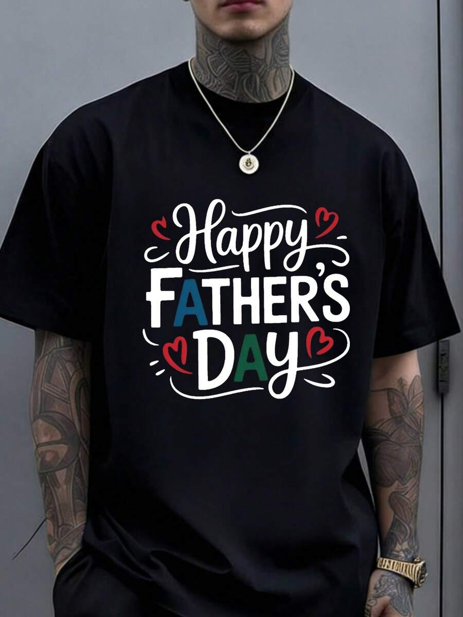 Unisex Short-Sleeve T-Shirt With A Father's Day Graphic Print, Featuring Bold Lettering And Heart Details. A Perfect Gift For Dads, Stepdads, And Father Figures. Ideal For Father's Day Celebrations. This Casual Short-Sleeve T-Shirt Is Suitable For Lounging At Home, Everyday Wear, Parties, And Travel-Perfect As A Gift For Friends Or Family. - 黑色 - 查看 1