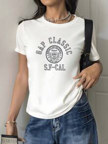 Classic Symbol With Lettering That Evokes Authenticity And Urban Spirit Linked To San Francisco And California, Conveying A Relaxed And Modern Energy. Elegant White Casual Women's T-Shirt For Everyday Wear. - 白色 - 查看 8