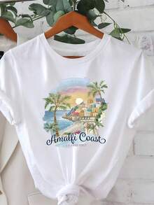Versatile Women's Casual T-Shirt, Made From Pure Cotton For Exceptional Comfort, With A Simple Design For Effortless Everyday Style. This Short-Sleeved, Crew-Neck T-Shirt Is Perfect For Spring/Summer And Features A Print Of Palm Trees, Beaches, Sunsets, And The Colorful Architecture Of The Amalfi Coast In Salerno, Italy. - 白色 - 查看 1