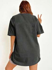 Plus Size Women's Loose-Fitting, Mid-Length, Crew Neck Short-Sleeve T-Shirt With Star, Moon And Sun Print - 深灰色 - 查看 2