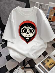 Skull With Red Hood Symbolizing The Connection Between Life And Death And Feminine Inner Strength. Comfortable Casual Women's T-Shirt For Everyday Wear. - 白色 - 查看 2