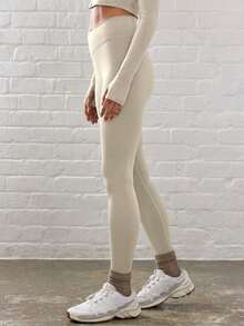 Sport Leggings ajustados de cintura contorneada y cruzada para actividades, pádel, tenis, pickleball, gimnasio, fitness, pilates y uso casual diario - Crema - Ver 3