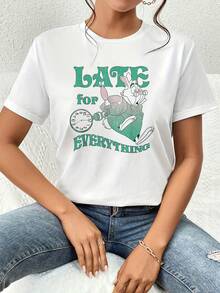 A White Rabbit Running With A Clock Symbolizes Constant Haste And The Charm Of Being Late, Reminding Us To Enjoy The Moment. A Comfortable, Modern, Soft, Casual Women's T-Shirt For Everyday Wear. - 白色 - 查看 1