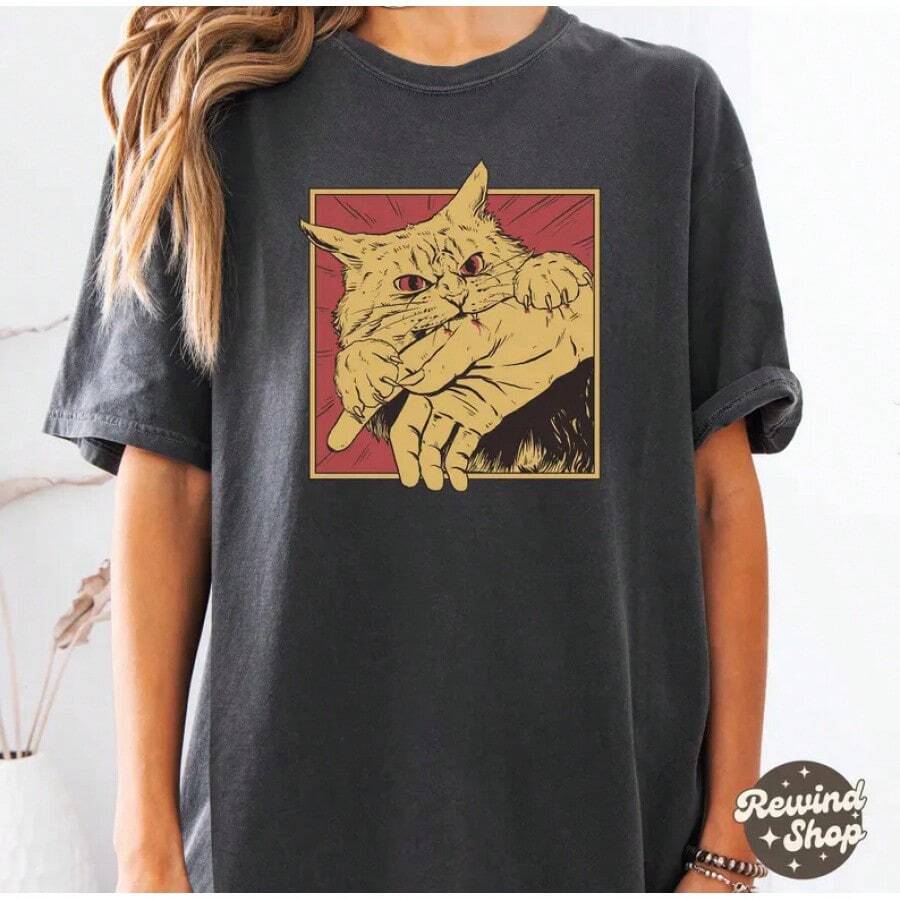 Vintage Retro Cat Bite Print T-Shirt, Japanese Horror Anime T-Shirt, Retro Print T-Shirt, Horror Cat T-Shirt, Crazy Cat T-Shirt, Unisex Cool Print T-Shirt, Fashion. - 黑色 - 查看 1