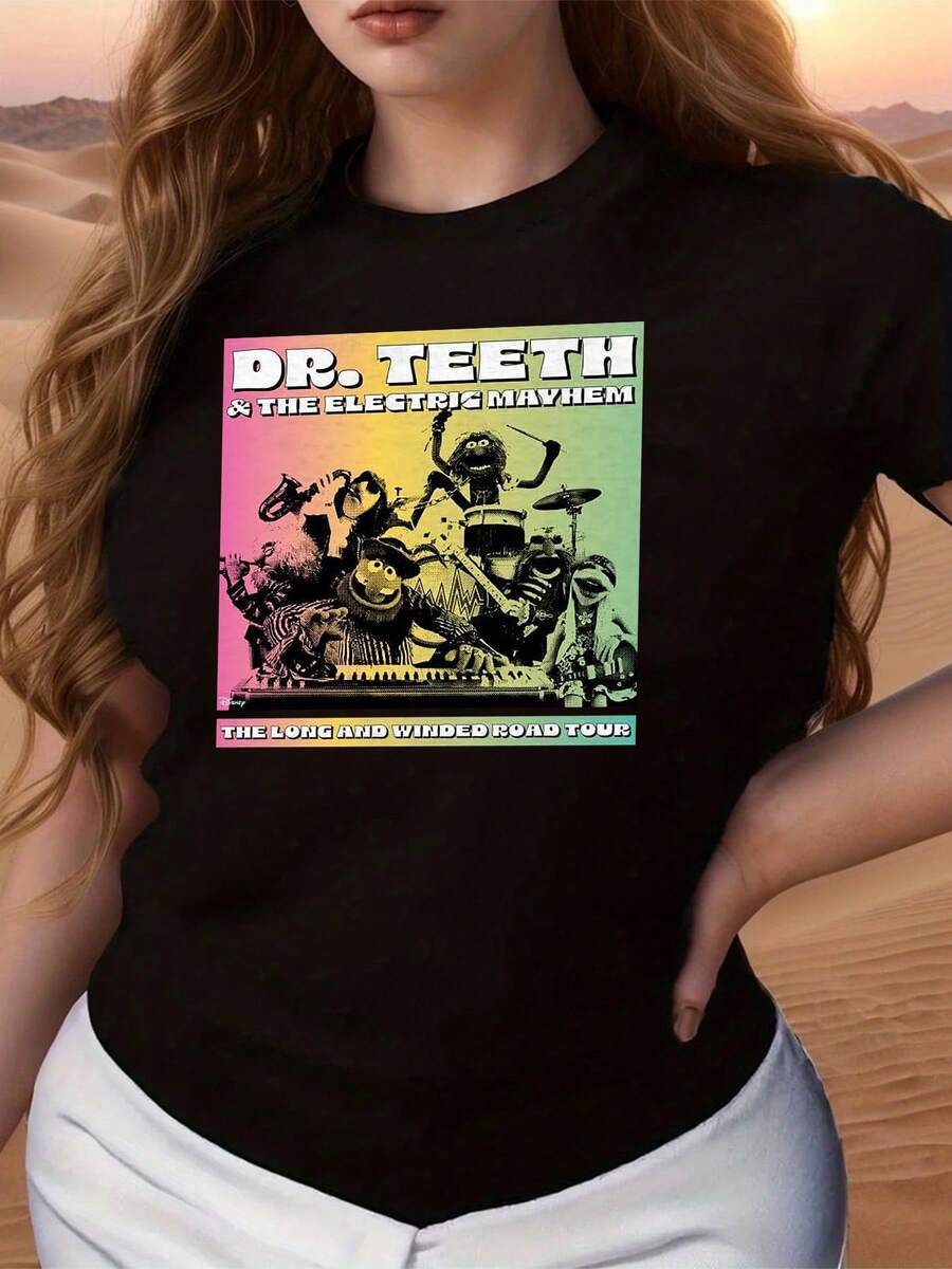 Colorful Graphic Showing A Band Of Cartoon Characters Playing Instruments Symbolizing Joy And Musical Spirit With A Vibrant Gradient Background. Casual And Comfortable Women's T-Shirt For Everyday Wear - 黑色 - 查看 1
