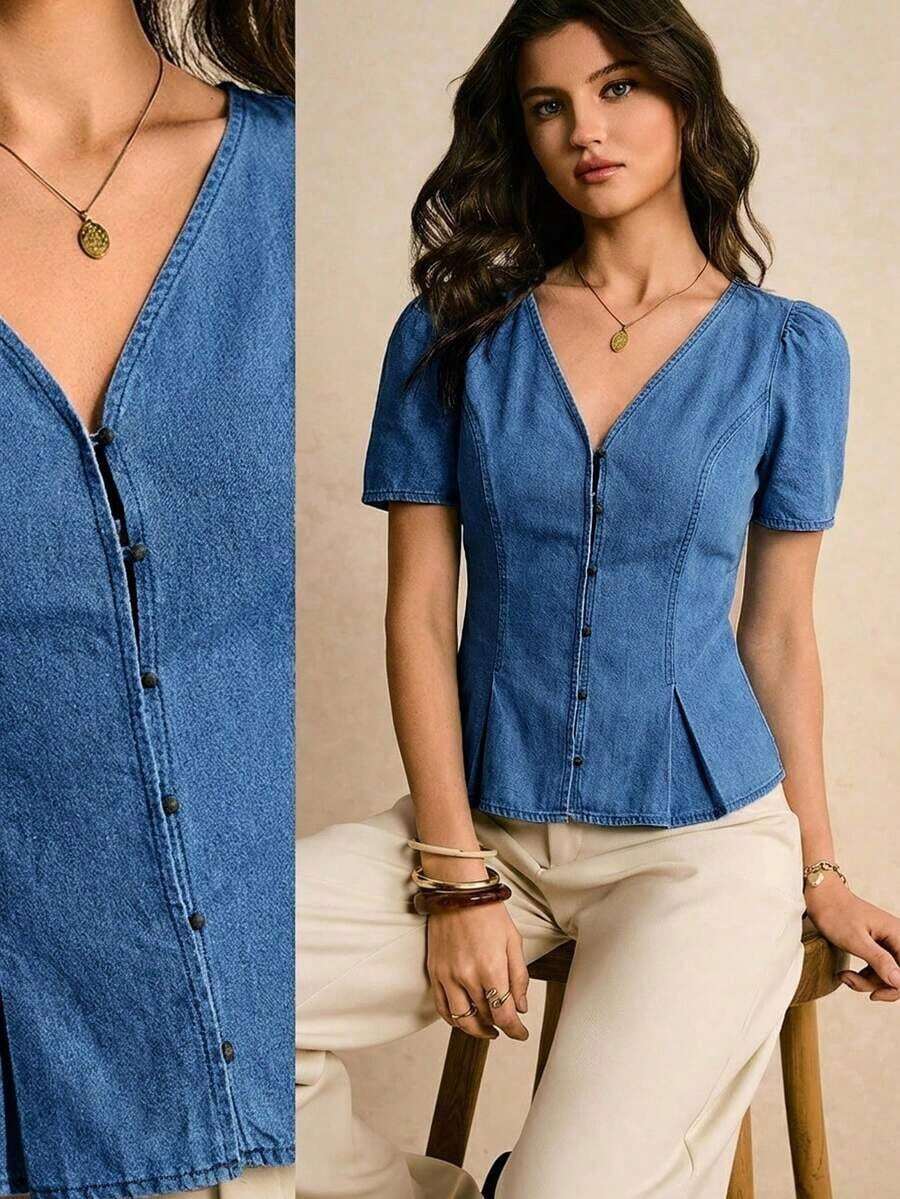 Blusa de mujer de mezclilla, camisa de mezclilla de ajuste ceñido con cuello en V y mangas cortas, camisa de mezclilla azul oscuro, blusa casual de verano y primavera para mujeres, fiesta de San Valentín, salida, blusa casual para mujer estilo Y2 - Azul lavado medio - Ver 1