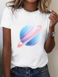 Camiseta Casual de Verano para Mujer, Talla Grande - Camiseta Oversize para Mujer - Rosa suave y azul, adecuada para diseños con temática de galaxias, corte holgado, camiseta para mujer adecuada para uso diario, camisa casual para todas las estaciones, ideal para el hogar, salidas y uso casual, ropa cómoda, cuello redondo, tela cómoda, adecuada para el hogar y salidas, patrón geométrico, material transpirable, top estampado, camiseta elegante y a la moda. - Blanco - Ver 2