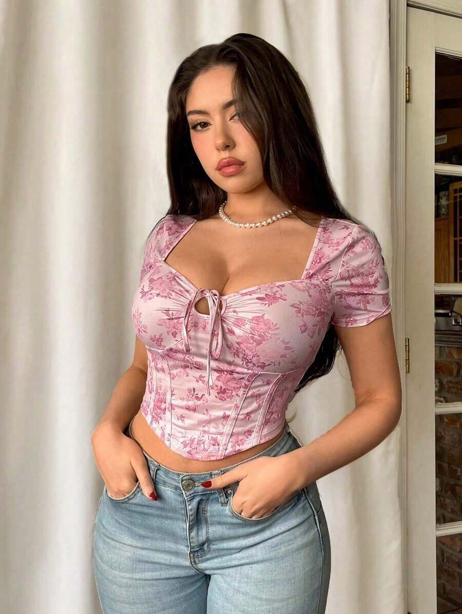 Camiseta corta estampada con cordón frontal - Multicolor - Ver 1