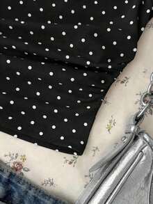 corta con estampado de lunares y drapeado asimétrico para mujer - Blanco y Negro - Ver 4