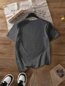 Women's Short-Sleeved Crew Neck T-Shirt With Graphic Print And Faux Pearl Embellishments, Stylish For Summer, Casual Street Style, Plus Size - 深灰色 - 查看 2