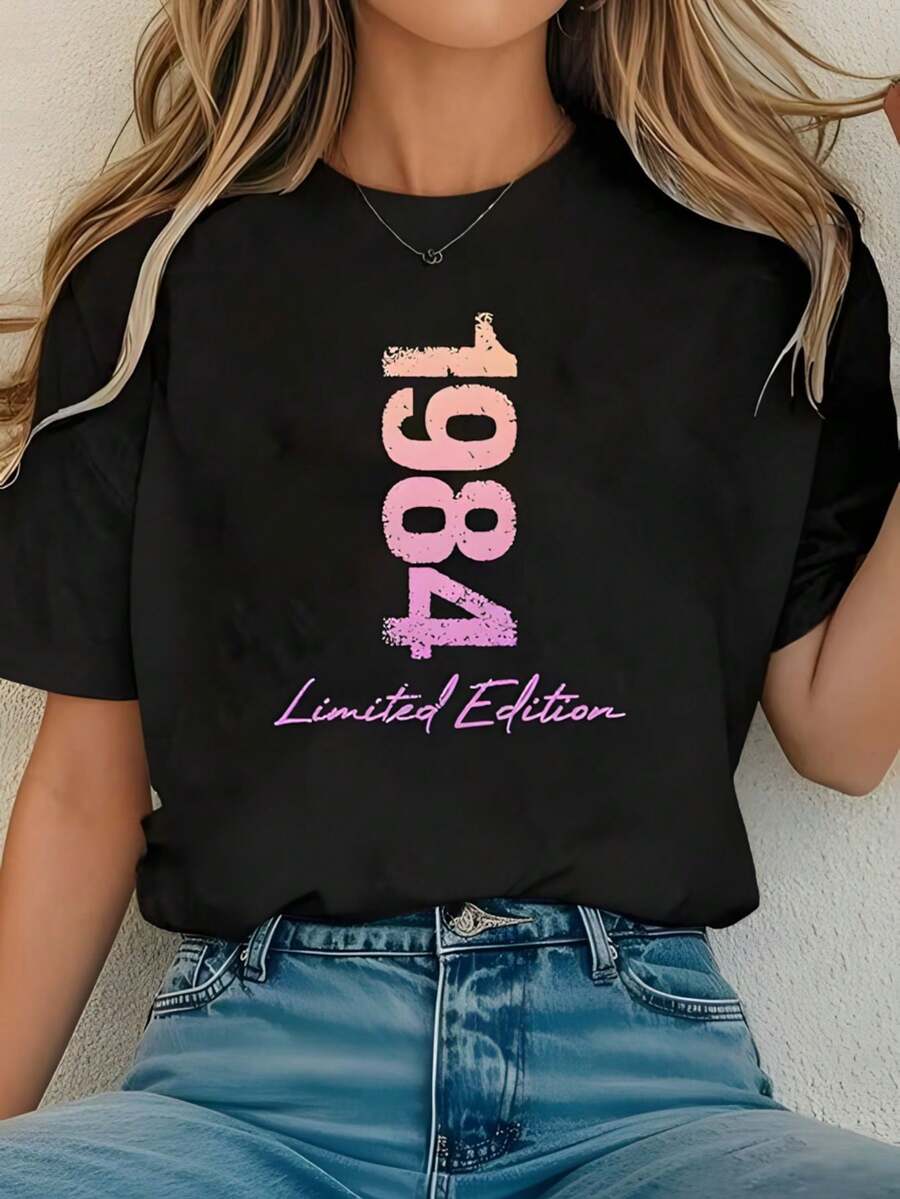 Women's T-Shirt With Limited Edition 1984 Print, Pink And Purple Vertical Numbers With Distressed Effect And Handwritten Lettering - 黑色 - 查看 1