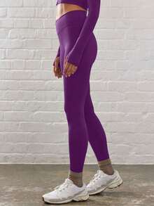 Sport Leggings ajustados de cintura contorneada y cruzada para actividades, pádel, tenis, pickleball, gimnasio, fitness, pilates y uso casual diario - Morado Violeta - Ver 3