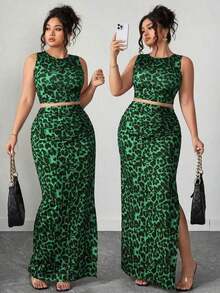 Conjunto de dos piezas de top de tirantes y falda con estampado de leopardo talla grande, sexy pero apropiado para el uso diario y el transporte - Verde Oscuro - Ver 9