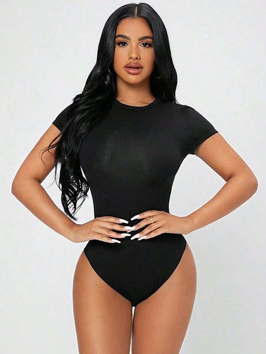 Body ajustado de mujer casual de corte slim en color liso - Negro - Ver 1
