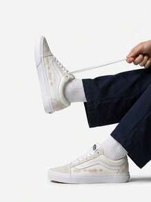 VANS UA Old Skool - 男士休闲日常百搭运动鞋 - 白色 - 查看 1