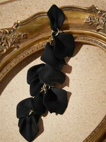 Romantic Geometric Petal Tassel Long Earrings, Casual Versatile Minimalist Mori Style, European And American Popular - Black - View 4