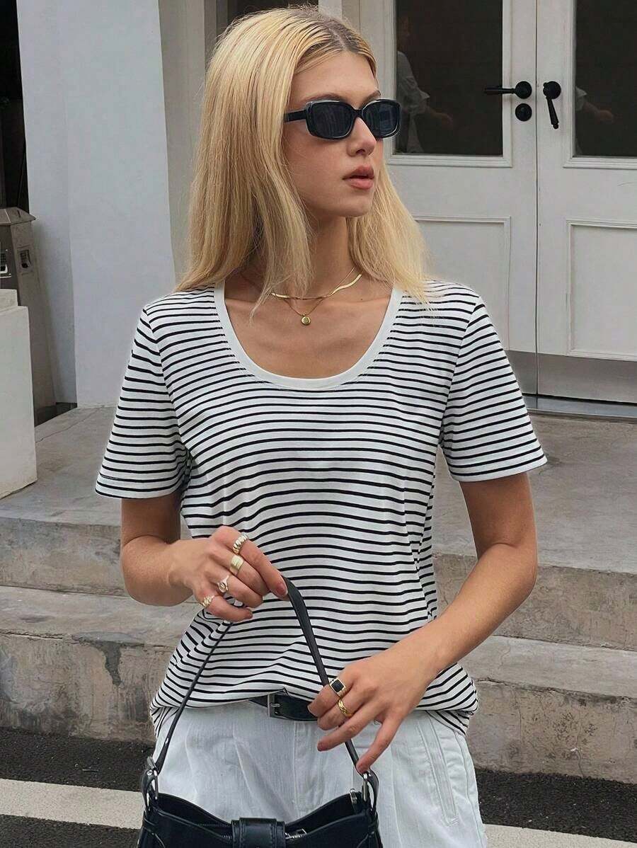 Camiseta de mujer de manga corta de verano, casual, de cuello redondo, a rayas, holgada y cómoda - Blanco y Negro - Ver 1