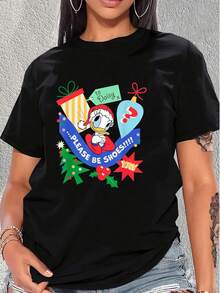 El estampado muestra un personaje femenino alegre rodeado de regalos y adornos festivos con mensaje divertido que transmite emoción por la sorpresa, perfecta para celebrar con buen humor y energía positiva, camiseta de mujer  cómoda y casual para uso diario - Negro - Ver 6