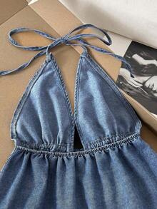 Top halter de mezclilla casual sin espalda con nudo de unicolor para mujer - Azul lavado medio - Ver 4