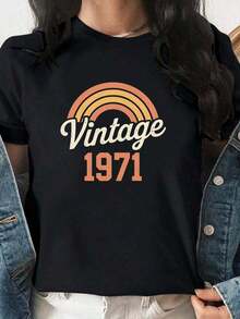 % Algodón, Nuevo Estilo de Verano, 1 Pieza, Camiseta Gráfica para Mujer, Regalo de San Valentín, Camiseta de Verano con Estampado Gráfico, Camiseta Vintage para Mujer con Patrón Retro deíris de 1971 - Camiseta de Algodón Suave y Transpirable, con el Atrevido Texto Vintage 1971 - Camiseta Vintage, Adecuada para Uso Casual Diario y Eventos Temáticos - Top de Mujer Cómodo y Ajustado para Todas las Temporadas, Moda de Verano, Cuello Redondo Clásico, Material Cómodo, Camiseta de Manga Corta, Nueva Camiseta Favorita de los Entusiastas de - Camiseta Elegante -% Algodón, Transpirable, Suave, Estilo Casual, Cuello Redondo, Manga Corta, Camiseta para Uso Diario. Lavable aáquina. Un regalo para familiares, hermanos, amigos, padres o maestros. - Negro - Ver 1