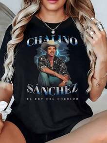 Figure Of A Man With A Hat And A Lightning Background Conveys Strength And Character. Women's T-Shirt In 100% Soft Cotton 220g Fabric, Ideal For Casual Wear - 黑色 - 查看 1