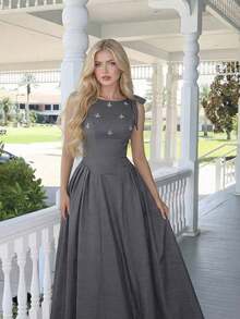 Vestido color albaricoque con cuello redondo, sin mangas, con ribete de contraste, lazo decorativo en la cintura y bajo acampanado - Gris 2 - Ver 9
