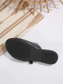 Women's Black Three Buckle Slide Sandals, Adjustable Triple Strap Open Toe Flat Slippers - Black - View 8