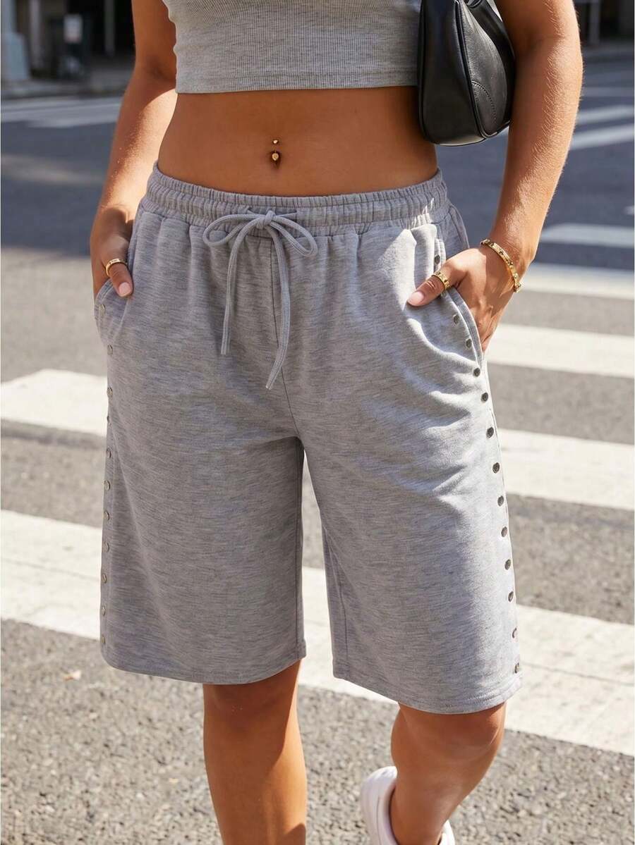 Women Knee Length Shorts, Elastic Waist Riveted Loose Summer Casual Shorts Streetwear - Gris Claro - Ver 1